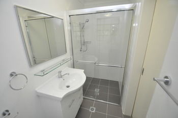 Balmain 2 Mont Furnished Apartment - Tourism Canberra 3
