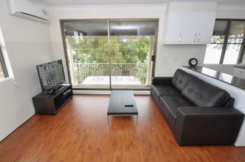 Balmain 2 Mont Furnished Apartment - Tourism Canberra 7