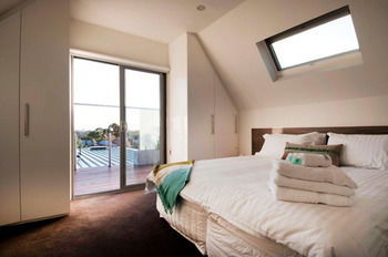 Position Perfect - Tourism Canberra 3
