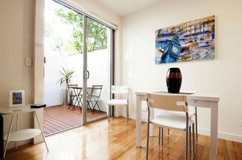 Position Perfect - Tourism Canberra 27