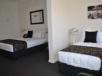 Heritage River Motor Inn - Tourism Canberra 1