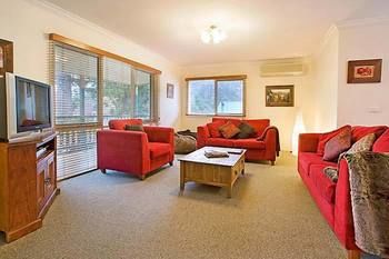 Annie's Escape In Warburton - Tourism Canberra 4