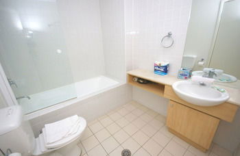 Homebush 3 Ben Furnished Apartment - Tourism Canberra 6