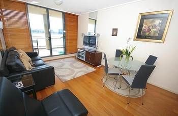 Homebush 70 Ben Furnished Apartment - Tourism Canberra 6