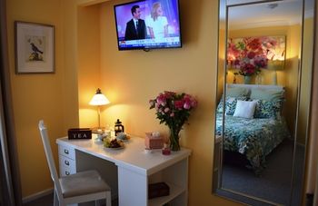 Cutmore Cottages - Bagala Bungalow - Tourism Canberra 6