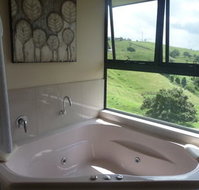 Top of The Hill - Tourism Canberra