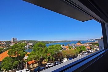 The Penthouse At Cremorne Point Manor - Tourism Canberra 9
