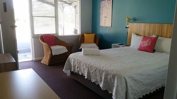 Karuah Gardens Motel - Tourism Canberra 12