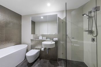 Meriton Serviced Apartments Church Street - Tourism Canberra 10