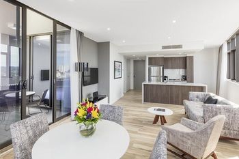 Meriton Serviced Apartments Church Street - Tourism Canberra 25