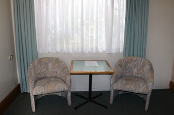 The Hermitage Motel - Tourism Canberra 7