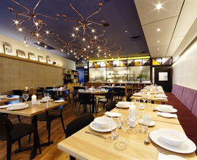 Alpha Mosaic Hotel Brisbane - Tourism Canberra 0