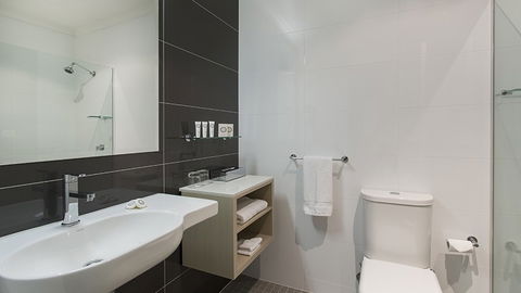 BEST WESTERN PLUS Apollo International Hotel - Tourism Canberra 20