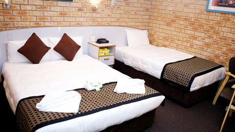 BEST WESTERN Kennedy Drive Motel - Tourism Canberra 9