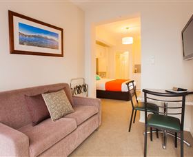 Motel 429 - Tourism Canberra 0