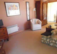 John and Eva Selles Studio Apartment - Tourism Canberra