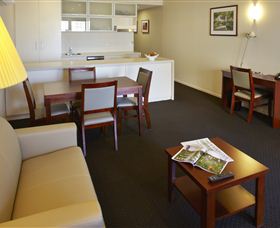 RACV/RACT Hobart Apartment Hotel - Tourism Canberra 0