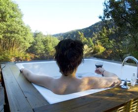 Huon Bush Retreats - Tourism Canberra 4