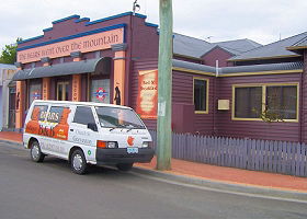 Bears Went Over The Mountain - Tourism Canberra 0