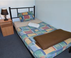Hobart's Accommodation And Hostel - Tourism Canberra 2