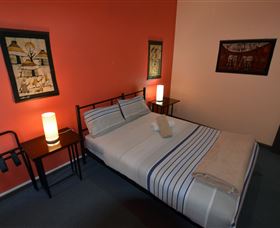 Hobart's Accommodation And Hostel - Tourism Canberra 3