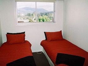 Life's A Beach Apartment - Tourism Canberra 0