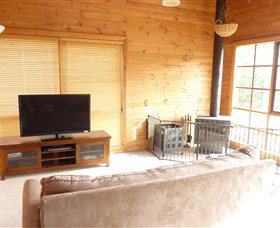 Pinot Cottage On Charles Reuben Estate - Tourism Canberra 4