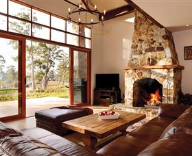 Adventure Bay Retreat Accommodation - Tourism Canberra 1
