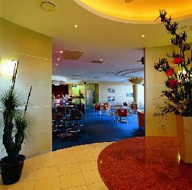 Shoreline Hotel - Tourism Canberra 0