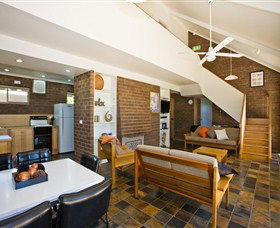 Bay Retreat Port Arthur - Tourism Canberra 1