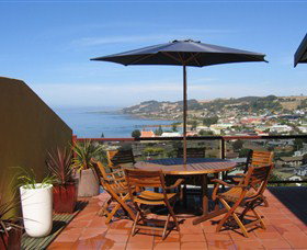 High On Penguin - Tourism Canberra 0