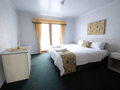 Alanvale Apartments & Motor Inn - Tourism Canberra 1