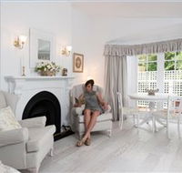 White Dove Cottage Bed and Breakfast - Tourism Canberra
