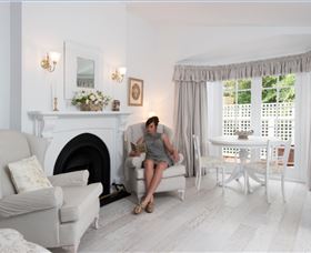 White Dove Cottage Bed And Breakfast - Tourism Canberra 0