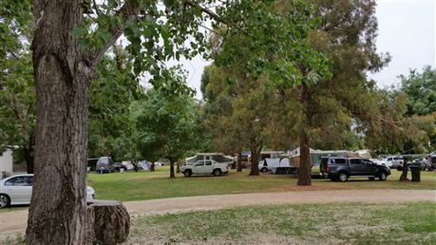 Valley View Caravan Park - Tourism Canberra 0