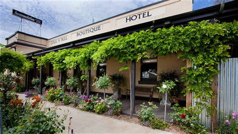 CocknBull Boutique Hotel - Tourism Canberra 6