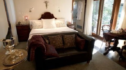 Forlonge Bed & Breakfast - Tourism Canberra 1