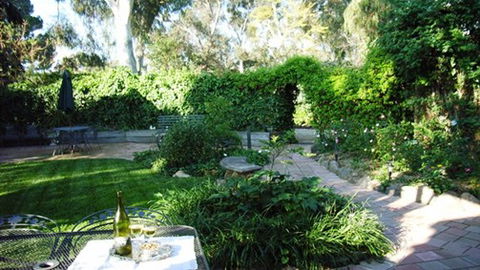 Forlonge Bed & Breakfast - Tourism Canberra 8