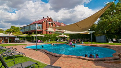 Alzburg Resort Mansfield - Tourism Canberra 1