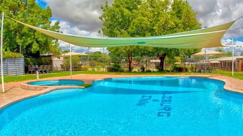 Alzburg Resort Mansfield - Tourism Canberra 2