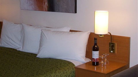 Hermitage Motor Inn - Tourism Canberra 2