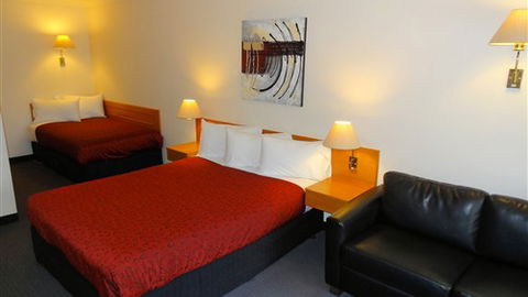 Hermitage Motor Inn - Tourism Canberra 6