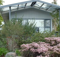 Blue Waters Cottages for Two - Tourism Canberra