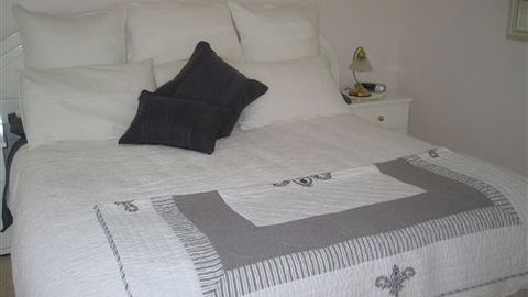 Burrabliss Bed And Breakfast - Tourism Canberra 4