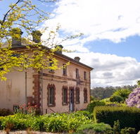 Villa Parma at Peppers Mineral Springs Hotel - Tourism Canberra