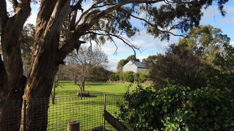 Tuki Trout Farm And Retreat - Tourism Canberra 7
