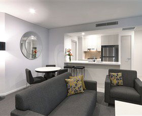 Meriton Suites Zetland - Tourism Canberra 3