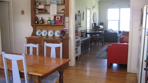 Surfside Backpacker Great Ocean Road - Tourism Canberra 1