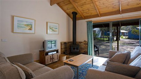 Surf Coast Cabins In Aireys Inlet - Tourism Canberra 0