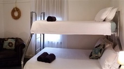 Lakeside Vista Holiday House - Tourism Canberra 3